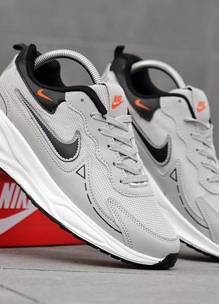 Чоловічі кросівки практичні nike running сірі спортивні легкі шкіряні кроси для бігу з сіточкою гарні на весну літо найк раннінг