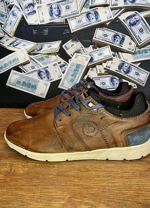 Взуття , bugatti, чоловічі, мають темно коричневий колір, розмір 45, розмір устілки 28 сантиметрів.