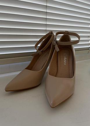 Бежеві туфлі-човники з ремінцем qqshoes (мері джейн) — стан нових! в коробці ✨