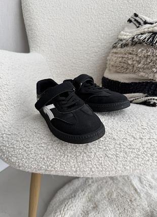 Кросівки типу adidas samba 2