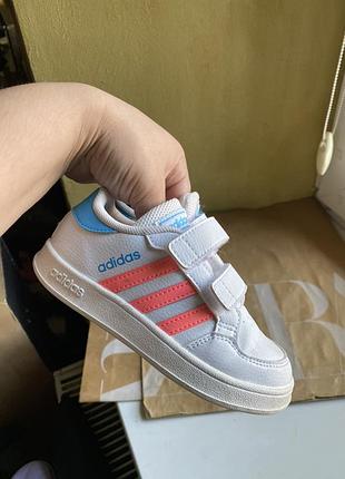 Кроссовки adidas 26 размер