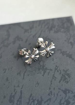 Сережки chrome hearts plus stud 3