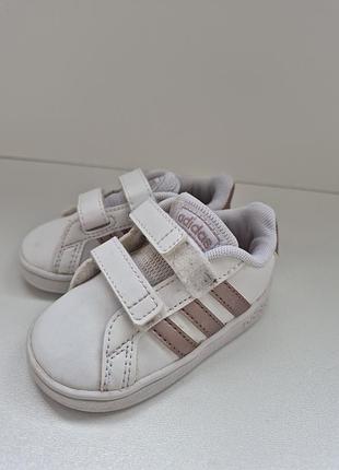 Кросівки 19 розмір,  adidas 6