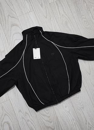Новая ветровка bershka (с бирками, из бельгии) / черная куртка s