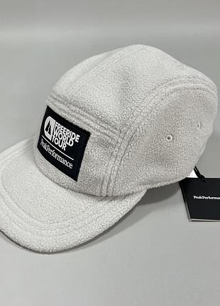 Флісова кепка пятипанелька peak performance fwt fleece cap (freeride world tour)