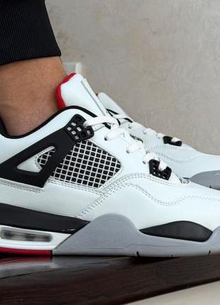 Мужские кроссовки nike air jordan 4 retro белые с черным