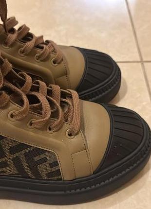 Оригінальні ботинки fendi 2