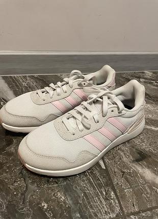 Adidas кроссовки