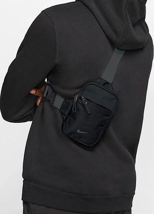 Сумка месенджер nike essentials shoulder bag 2