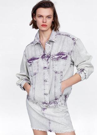 Стильна джинсова куртка , з ефектом бруду сіро фіолетова, zara