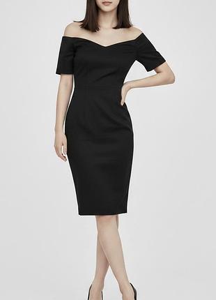 Платье миди футляр черное с открытыми плечами zara