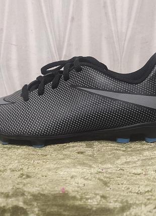 Дитячі футбольні бутси nike jr. bravata ii fg у сіро-чорному забарвленні з точковим принтом оригінал.