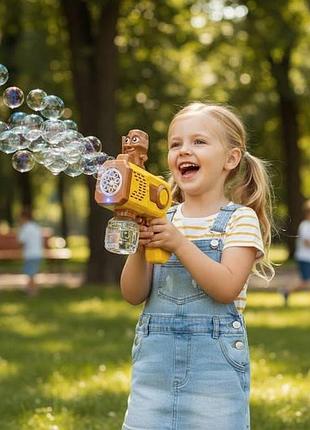 Пистолет генератор мыльных пузырей с подсветкой 4*аа 167 bubble gun коричневый