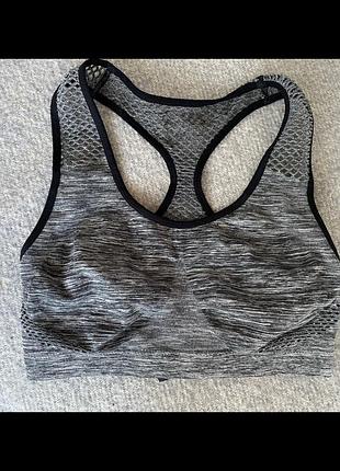 Спортивний топ, бра primark із серії workout р.s