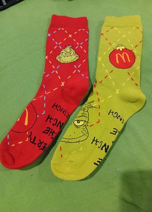 Разнопарные носки с принтом гринча и логотипом mcdonald's, 40-42