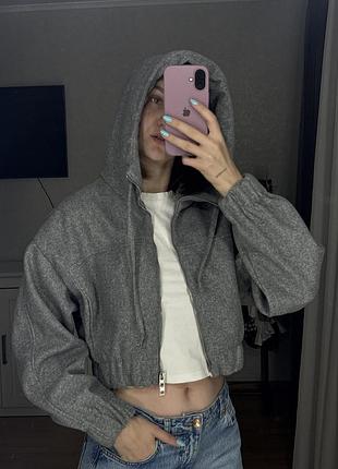 Вкорочене зіп-худі zara з плотного матеріалу під пальто