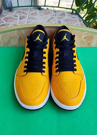 Кроссовки nike air jordan 1 low university gold-black кожа 44,5-28,5 см.