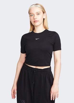 Вкорочена футболка nike, розмір xs