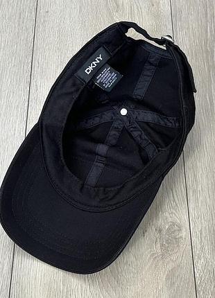 Кепка чорна dkny 5