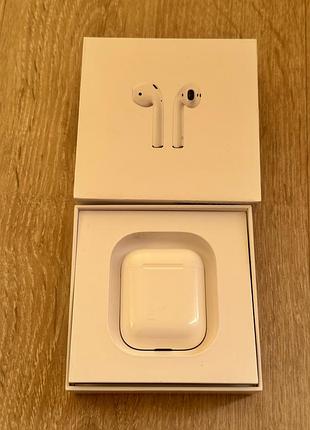 Навушники airpods with charging case б/у