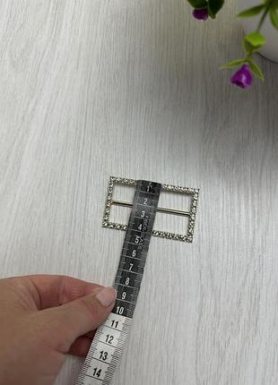 Пряжка з камінчиками 2