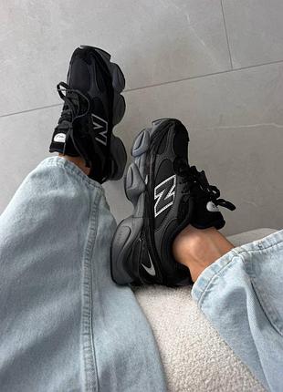 New balance 9060r
black / white 2
