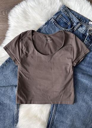 Базовий коричневий кроп-топ primark (безшовна футболка), розмір xs