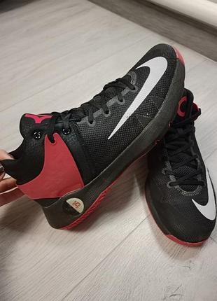 Кроссовки nike 4