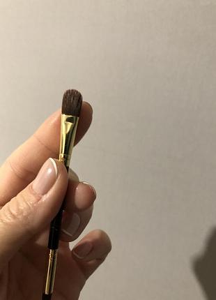 Кисть для помады artistry 3