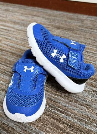 Кросівки under armour