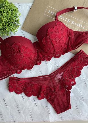 Комплект білизни від італійського бренду intimissimi