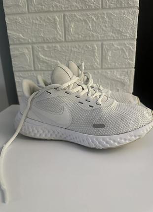 Кросівки nike revolution жіночі