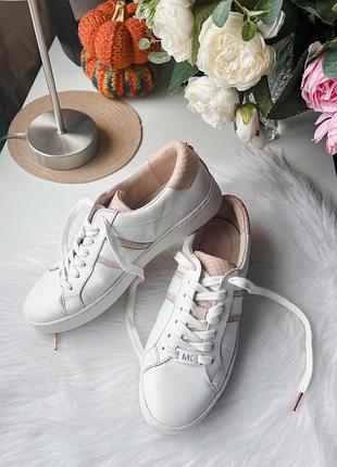 Білі шкіряні кеди michael kors