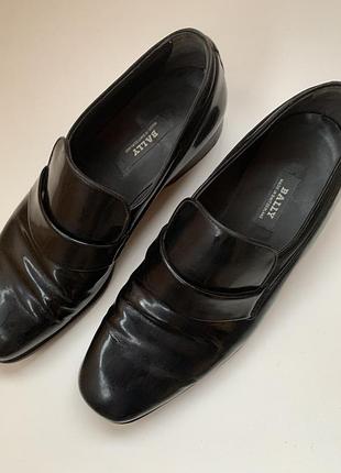 Фірмові шкіряні туфлі bally