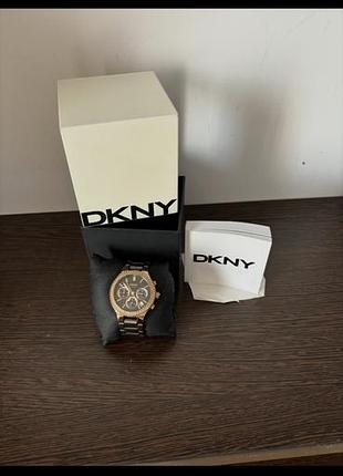 Часи оригінал dkny