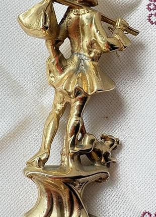 Статуэтка мальчик-путешественник 6