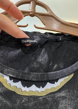 Очень крутой лонгслив от desigual 2