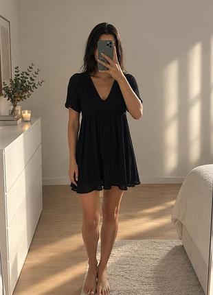 Чорна міні-сукня pull&bear babydoll з коротким рукавом