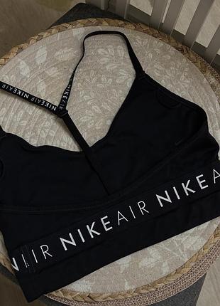 Спортивний топ nike