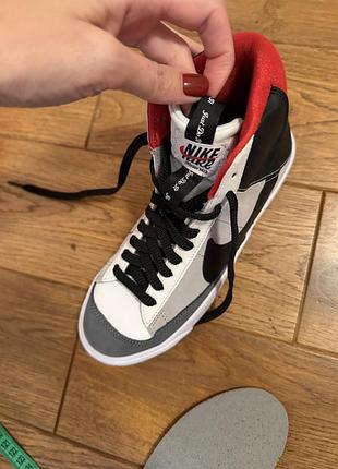 Нові оригінальні кросівки nike 3