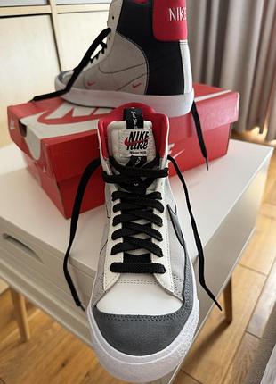 Нові оригінальні кросівки nike 7