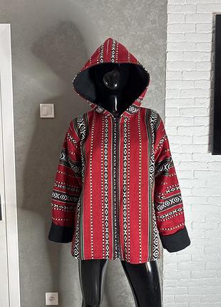 Куртка з капюшоном в етностилі