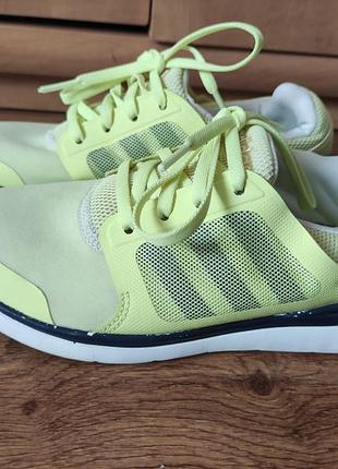 Кросівки adidas 37р. 23.5 см