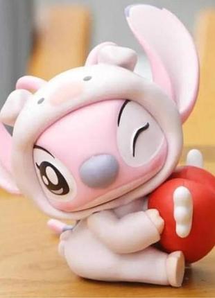 Фигурка-сюрприз коллекционная стич 7см stitch happy time рандомный персонаж в закрытой коробочке