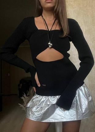 Черный лонг в рубчик с вырезом под грудью от jovonna