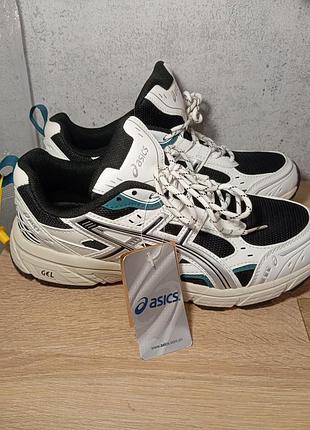 Кроссовки asics
