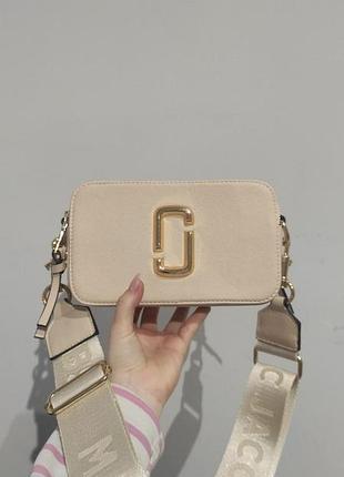 ❌ marc jacobs the snapshot beige/gold