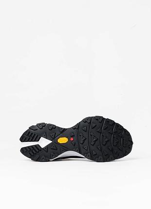 The north face vectiv gore-tex black white 2