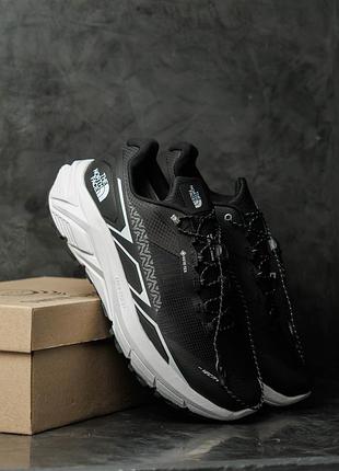 The north face vectiv gore-tex black white 5