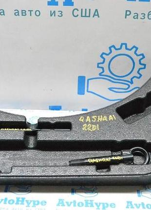 Пенопласт под инструмент правый в сборе с инструментом как на фото nissan qashqai 21- (01)